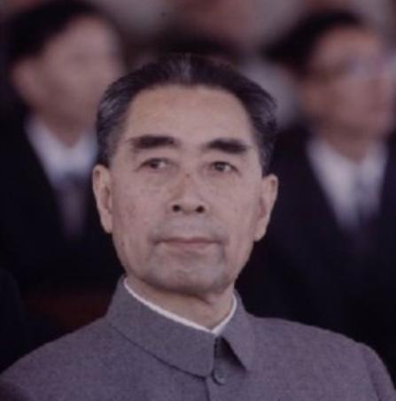 1936年蒋介石被扣押后，周恩来用心协商无果，因张学良坚持己见致原有计划全部落空