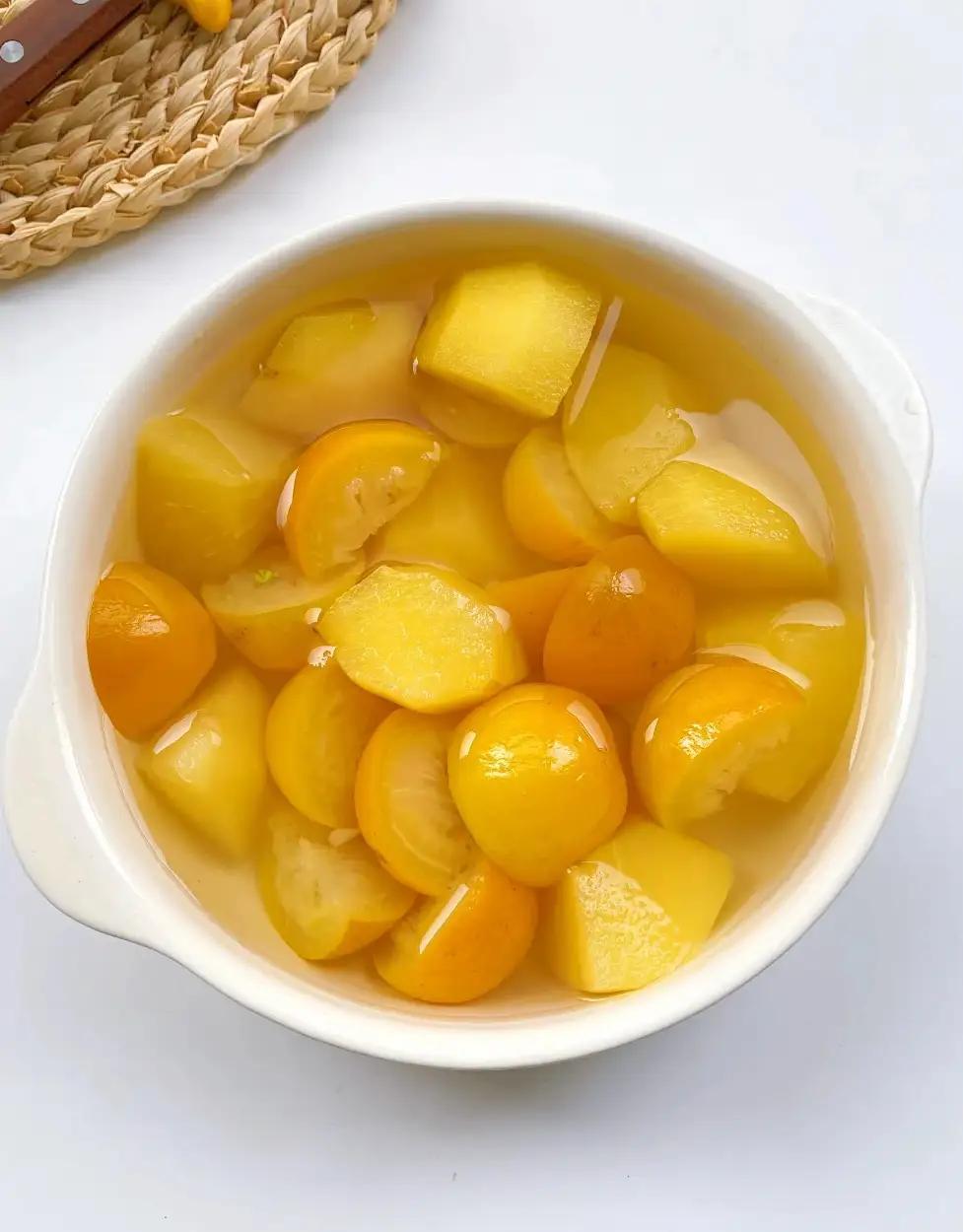 央视曝光：水果煮着吃营养翻倍！寒咳痰多的人赚大了寒冬腊月，当你