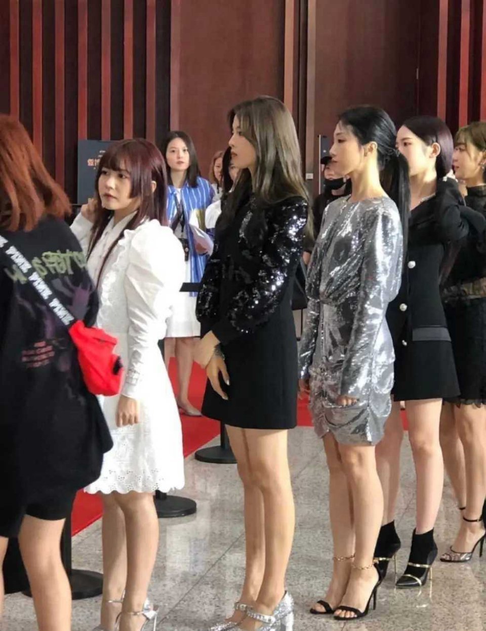杨超越火箭少女101时期生图，她真的老天赏饭吃。