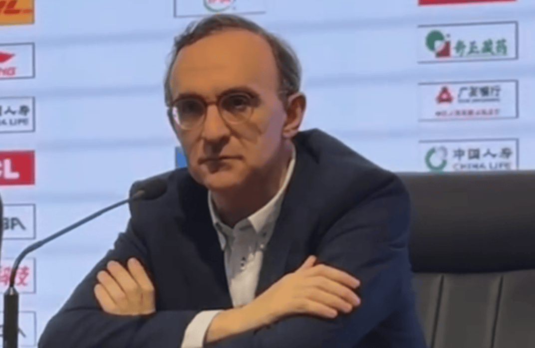 乌戈: 全队在加时赛中没有放弃, 为球员和球迷感到高兴