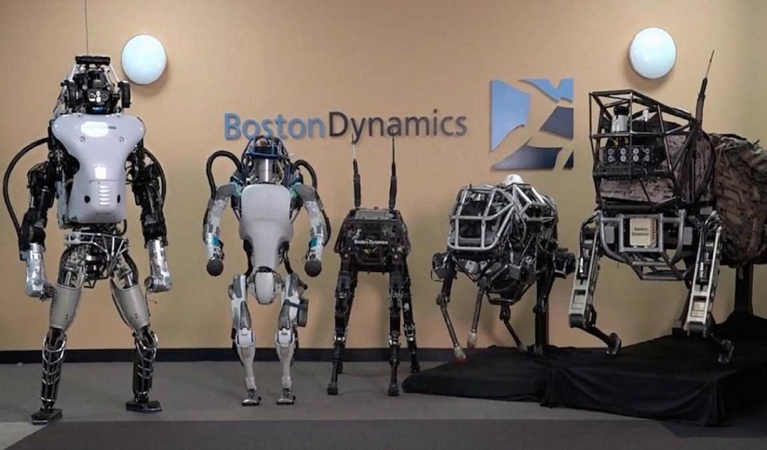 对于国内外的机器人，最不能让人忍受的是双标！以前美国的波士顿动力机器人，动作