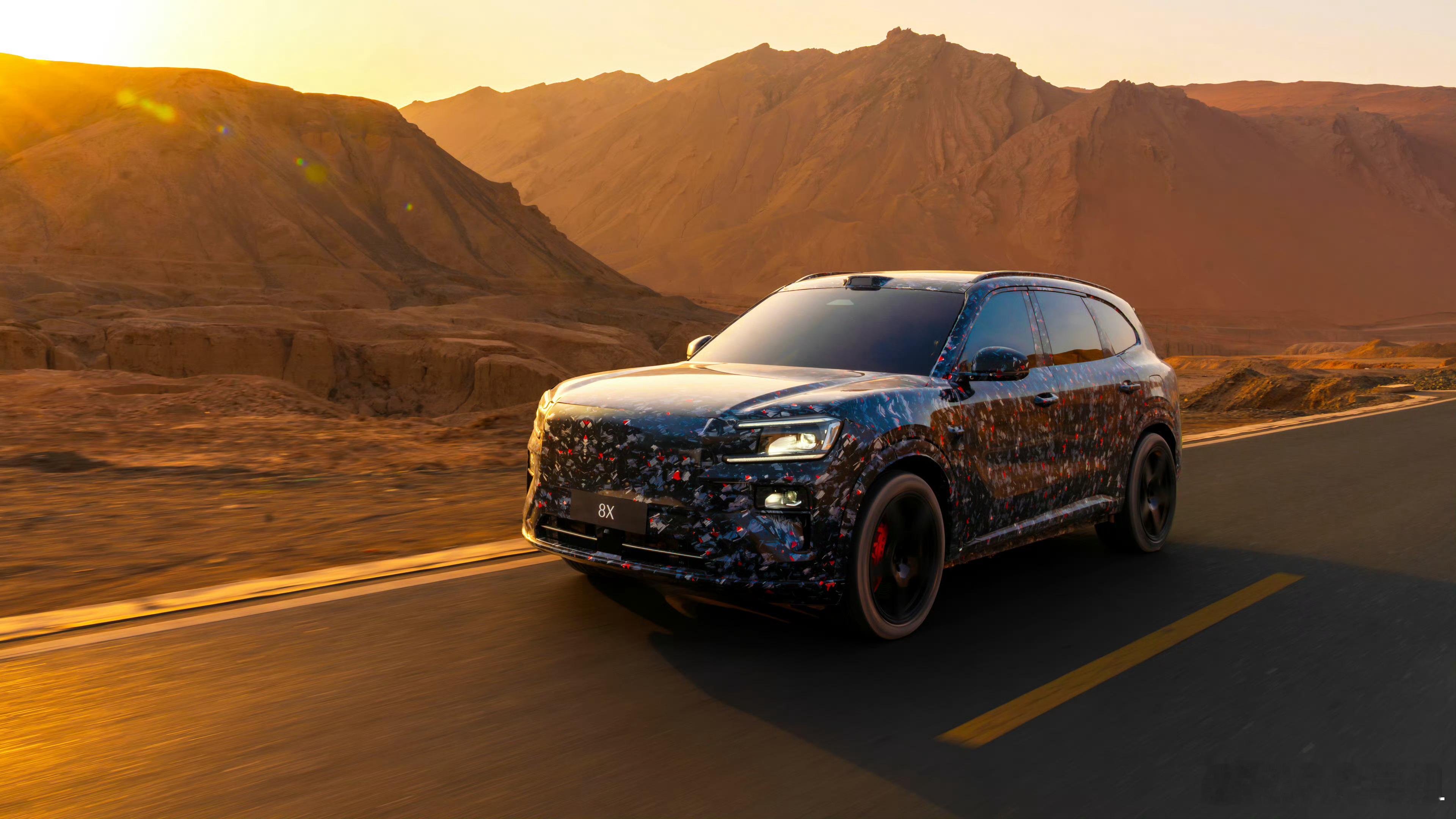 极氪8X“杭州湾卡宴”来了