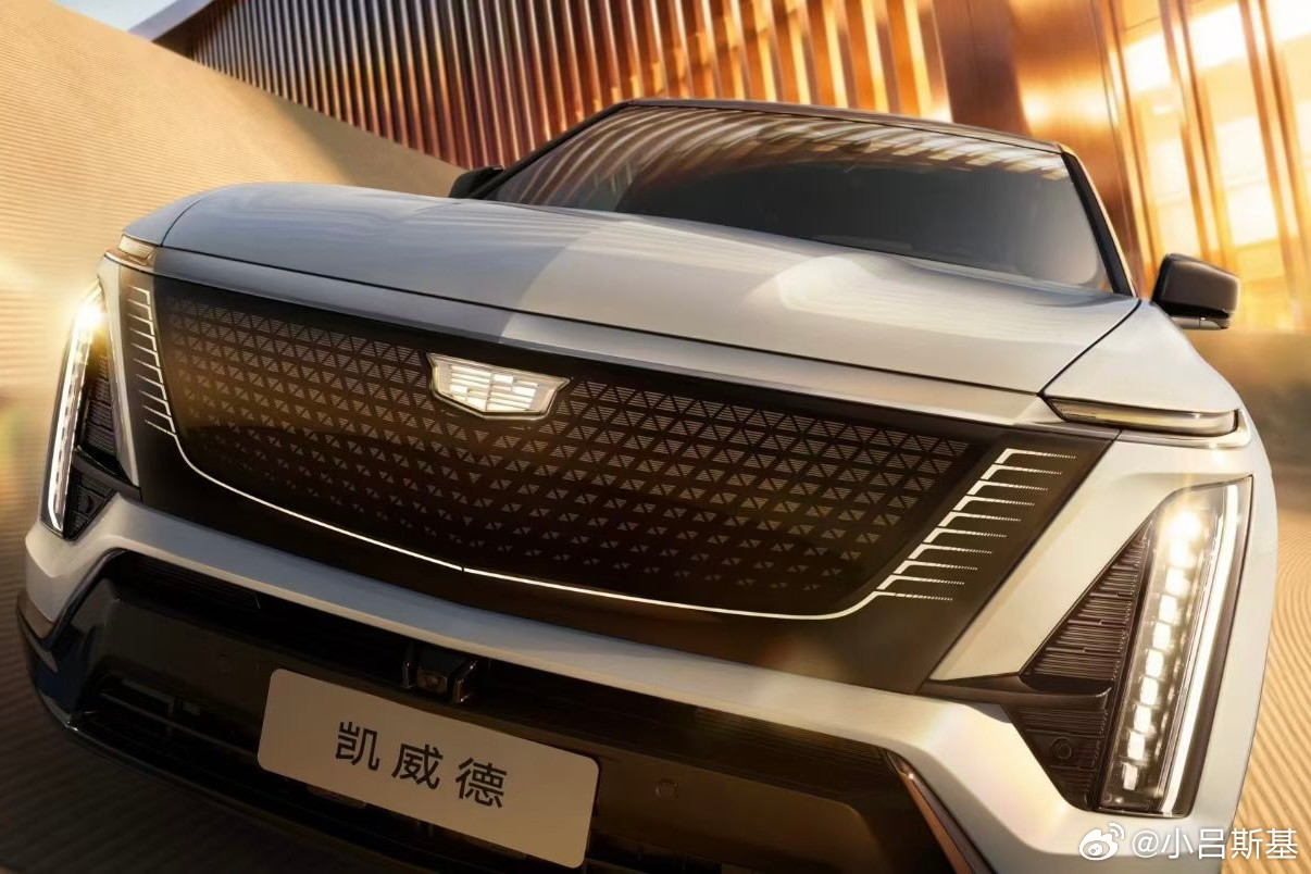 虽然现在国内5.2米+的大SUV遍地跑了，但美系全尺寸SUV的风格仍然独特，凯迪