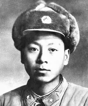 1962年11月18日的喀喇昆仑山下，我军边防部队一个连掉进了印军埋伏圈，被前后