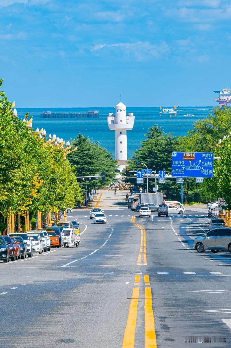 不少专家说，国内最适合人类居住生活的地方就是山东烟台！国内最美的沿海城市，夏天