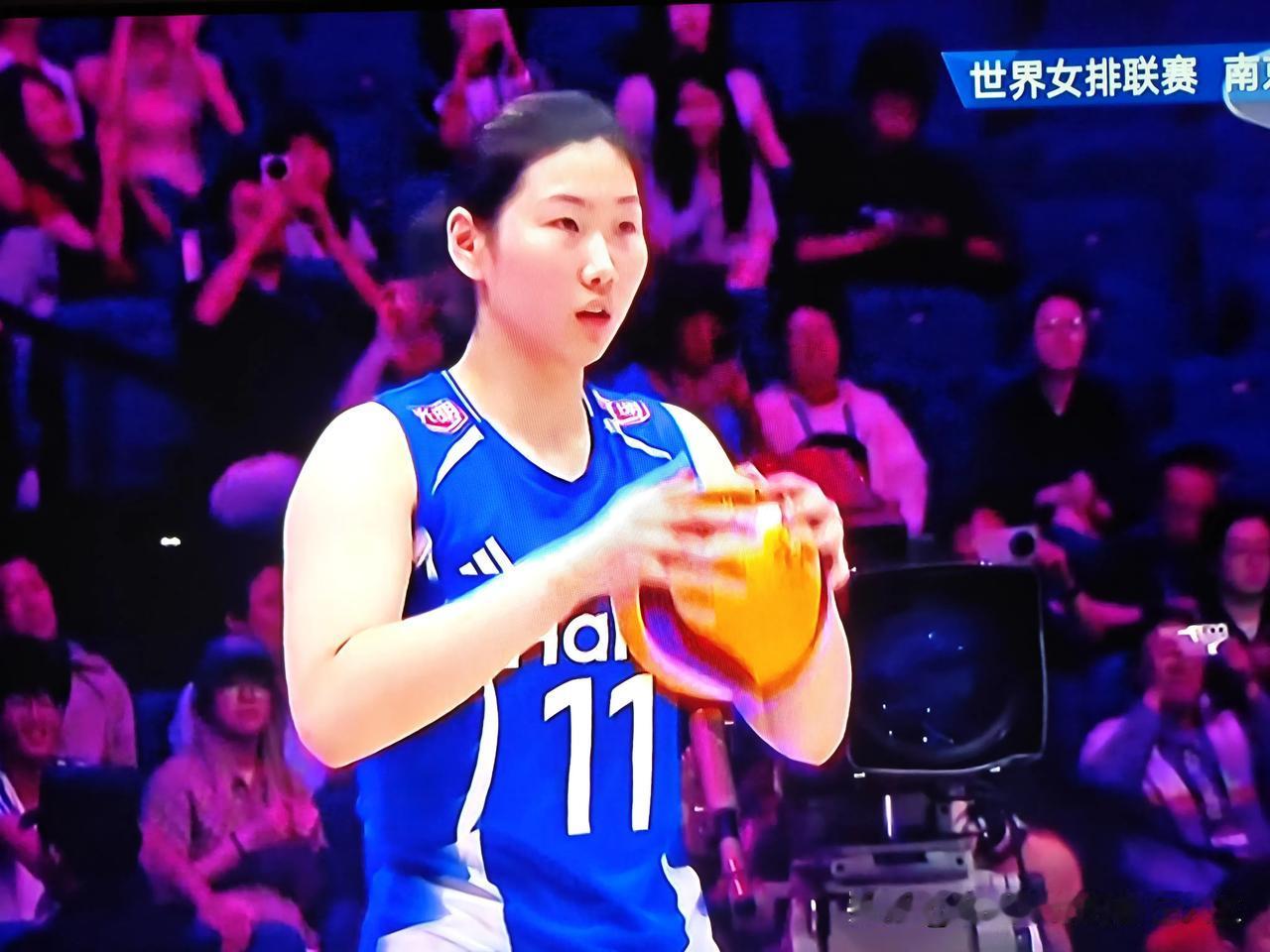 李晨瑄这个小姑娘真是不错，面对实力强劲的波兰女排，中国队能够3比1战胜对手，李晨