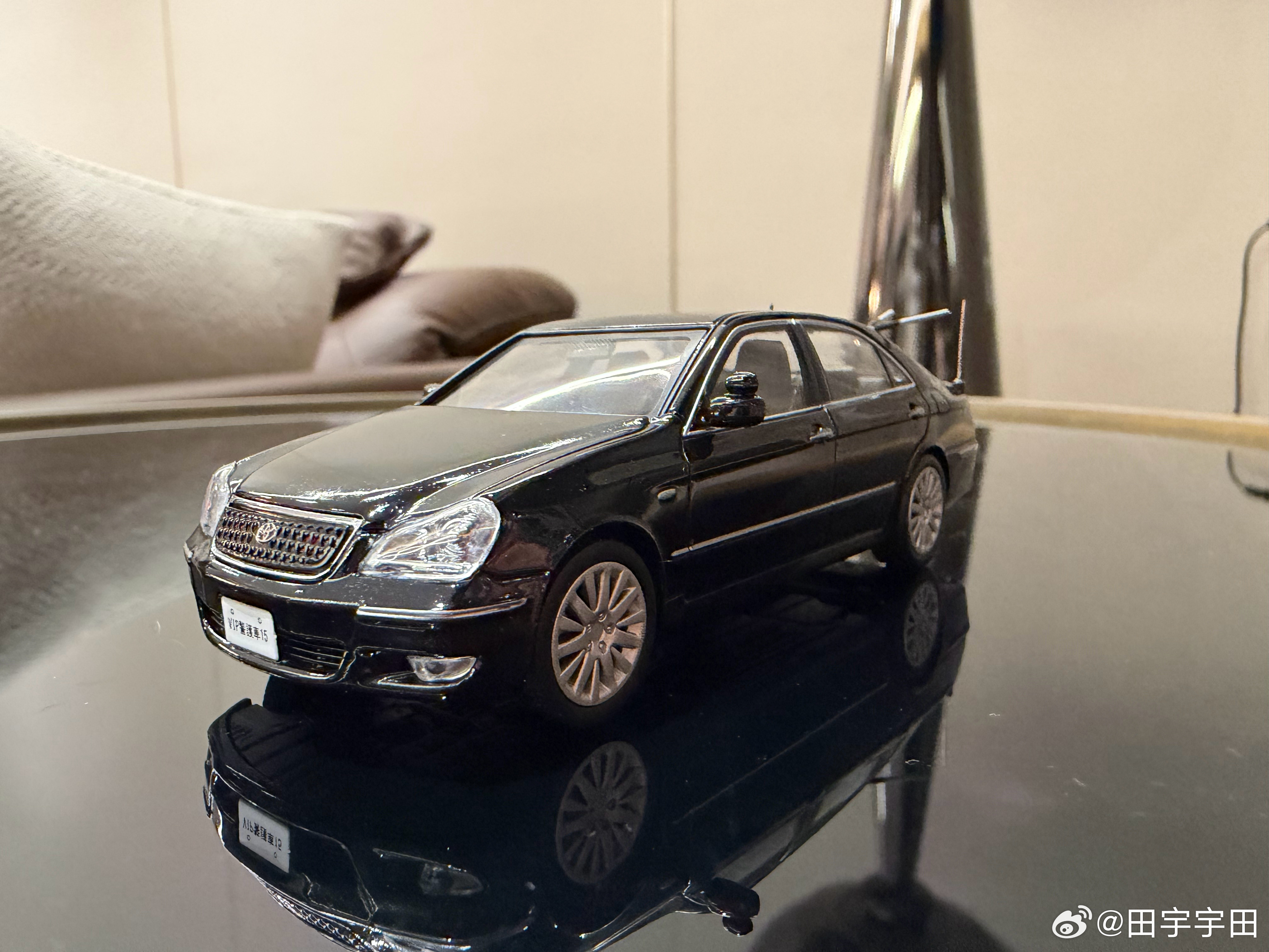 丰田Majesta1:43Rais出品这车丰田在国内没公开卖过但是他有个中国亲