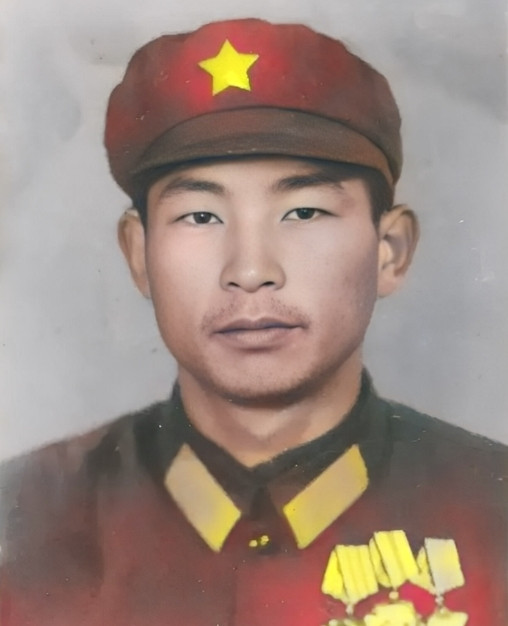 1980年，十几名越军包围了小战士许明习，越军见他孤身一人，便想抓活的回去领赏，
