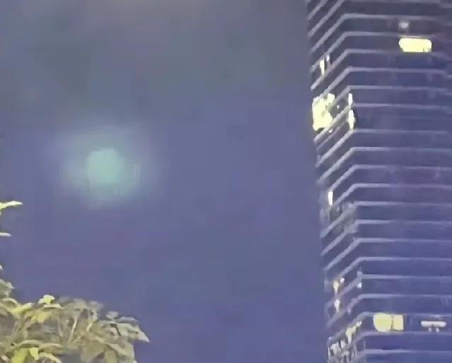 前天晚上，侄子把我们一群人吓得半死。找到他后，堂弟两口子把他狠狠训了一顿。侄子