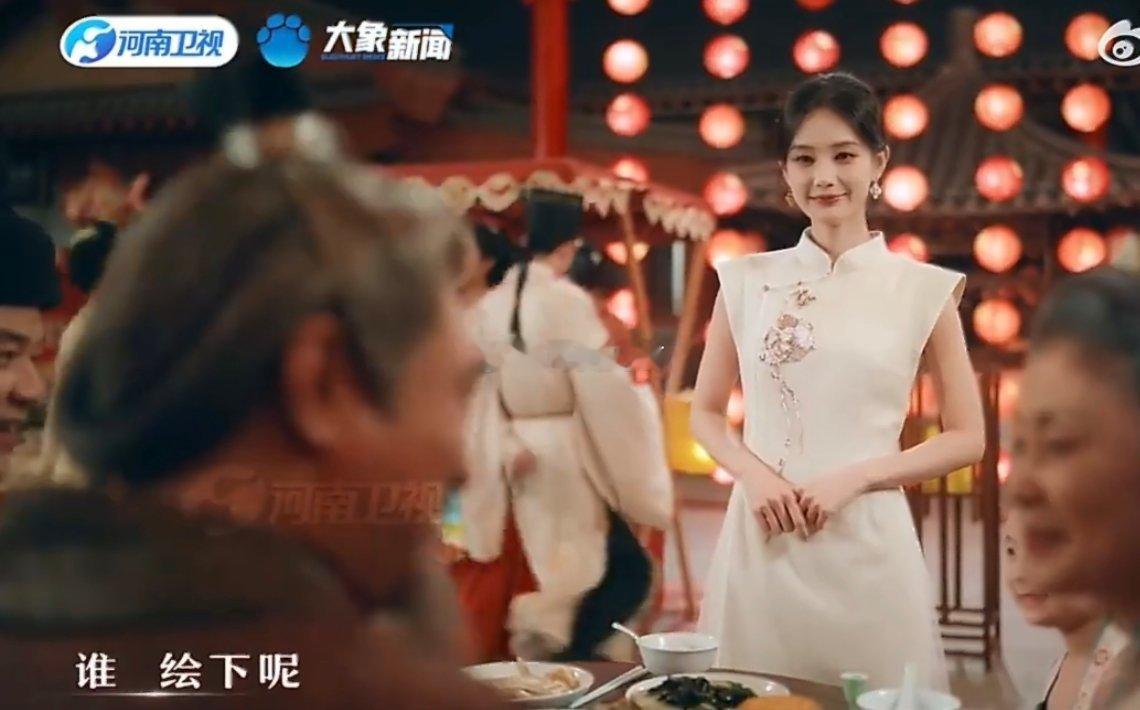 李一桐色彩大师李一桐这个造型好美啊，真的很有灵气。没想到她的舞蹈水平这么好，被震