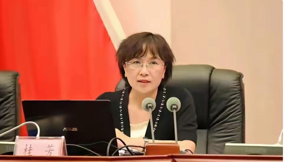 审官？查官？贪官？贵州两名纪检干部被查，释放重磅信号昨日，贵州省纪委通报，