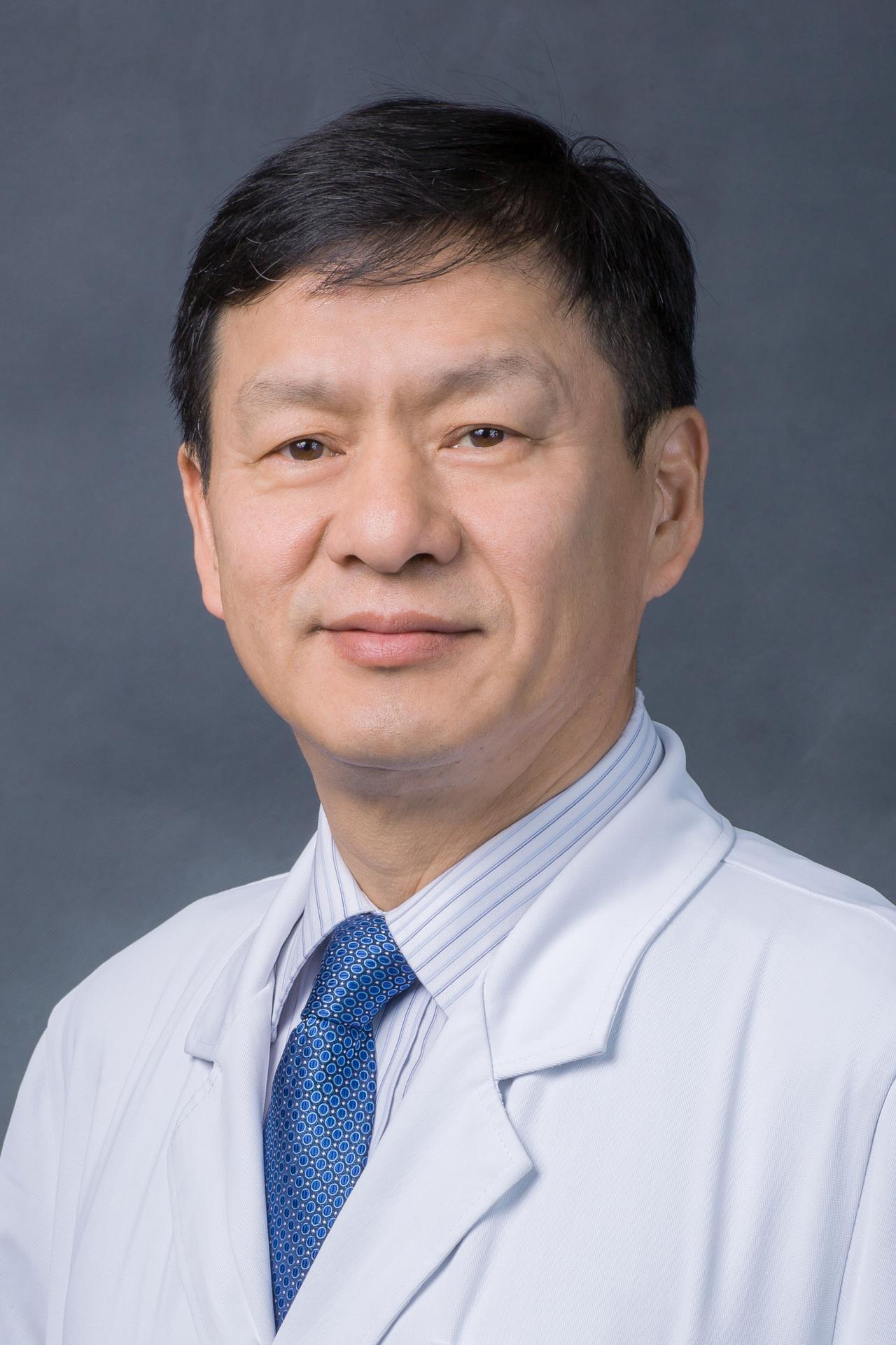 某基层单位大领导说：“做手术，一定要听省级三甲医院主任医生的话！”后来，该大领导