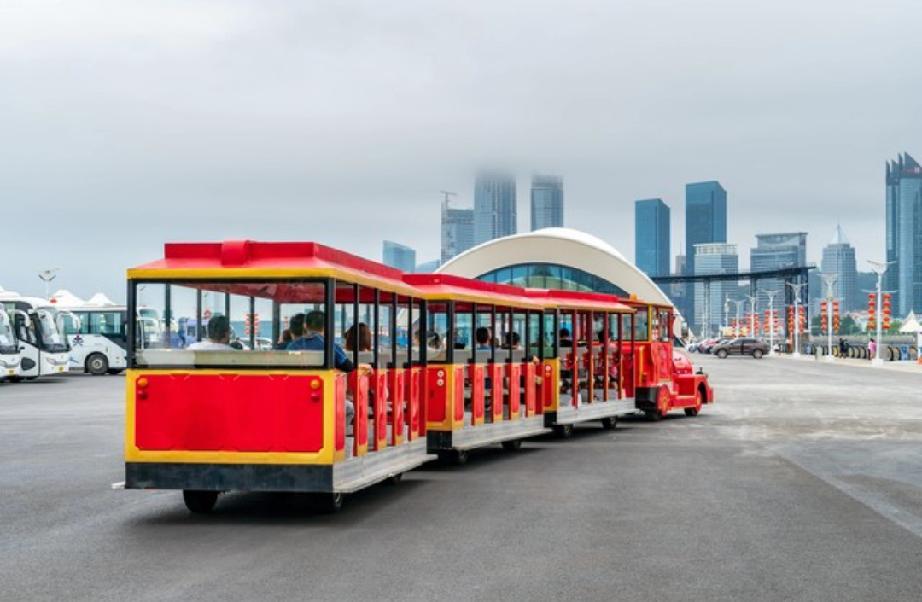 景区接驳车50块钱往返贵吗。从明年元旦起，去河南少林寺游玩的游客，必须乘坐接驳
