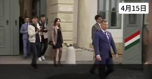 刚刚当选匈牙利总理的马加尔，在与匈牙利总统会面后，就在总统府门前的临时发布会上表