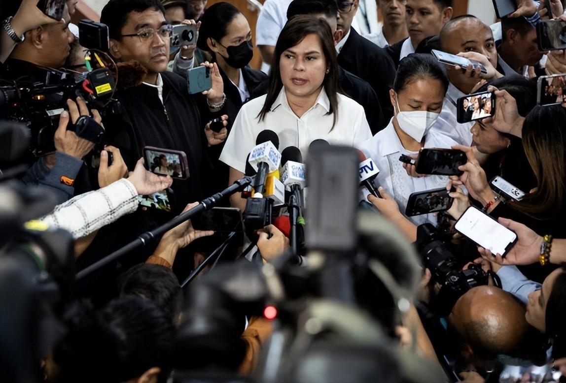出国之后，菲律宾副总统没了顾忌，对小马科斯火力全开一顿好骂！ 菲律宾副总统莎