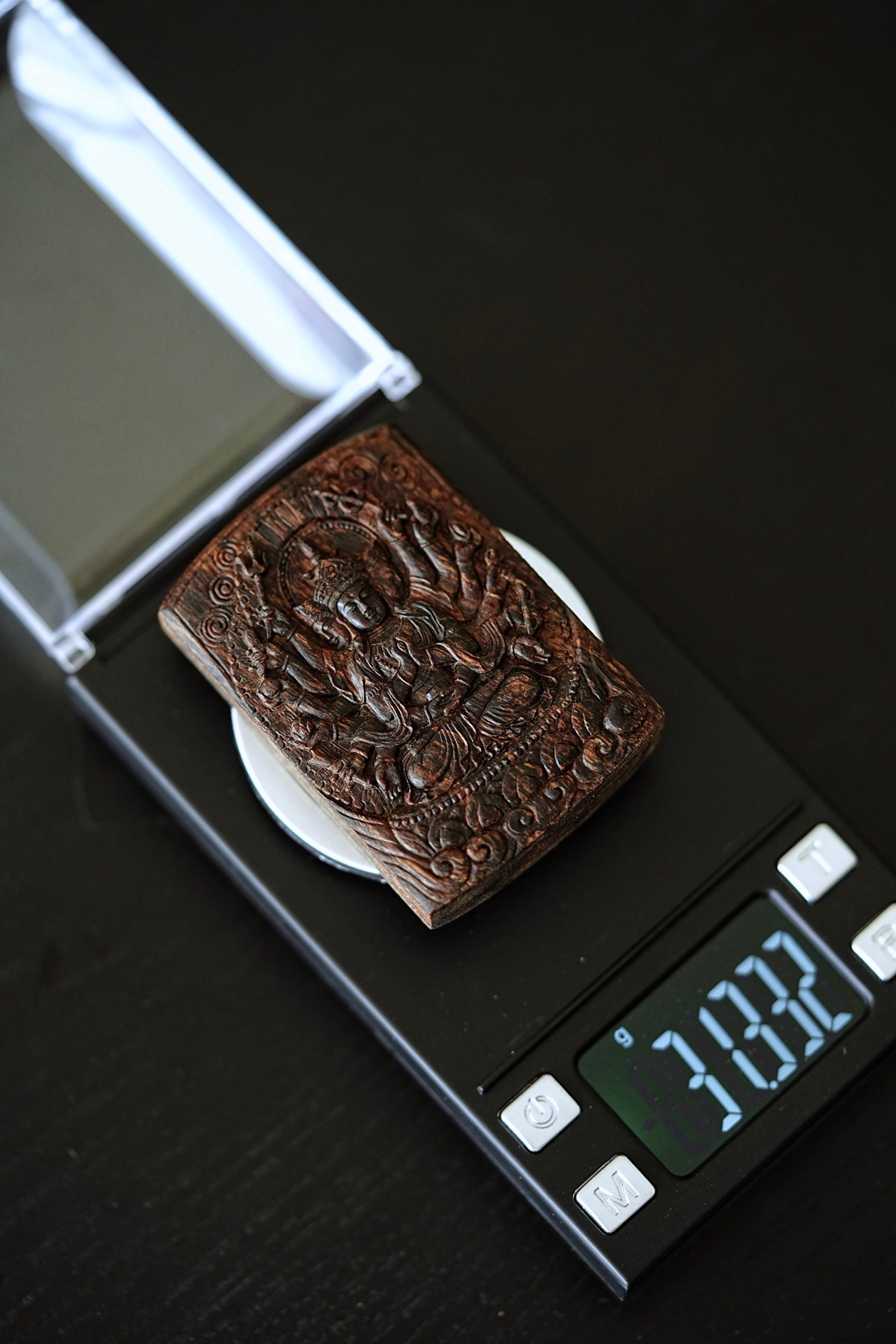 文莱黑棋老料沉水“千手观音”牌正区文莱老料，雕刻属相“子鼠”的守护神“千手观音