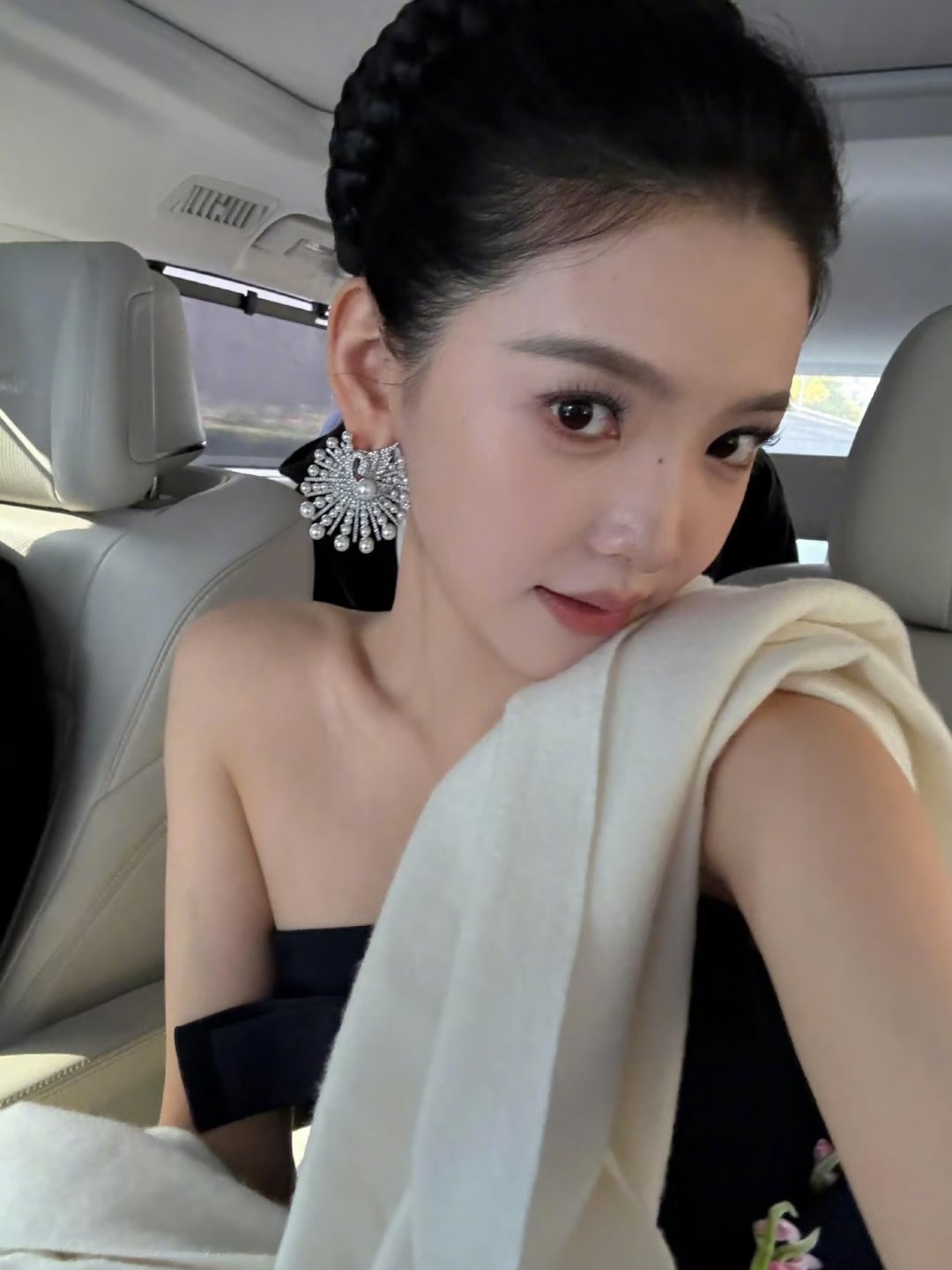 盘点最适合大光明造型的女明星：TOP9章若楠TOP8关晓彤TOP7张婧仪T