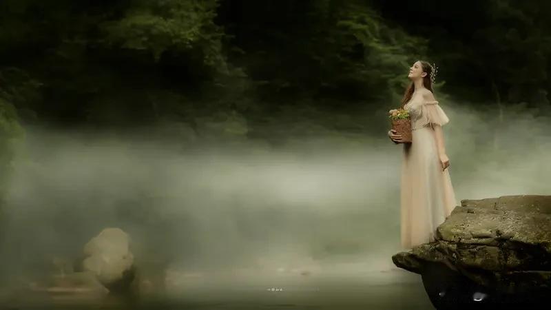 《闲居遣怀》乐韵诗心原创诗词:浮生若梦几春秋，不记流年不记愁。金谷荣华终作