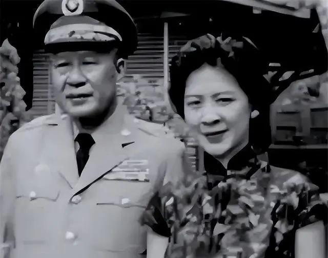 1986年，白崇禧的女儿偷偷回到了大陆。几日后，她找旅馆服务员结账。哪成想，服务