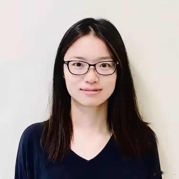 现在最扬眉吐气的是广西人。王虹，广西桂林平乐人，拿下菲尔兹奖，这个奖真不是普通