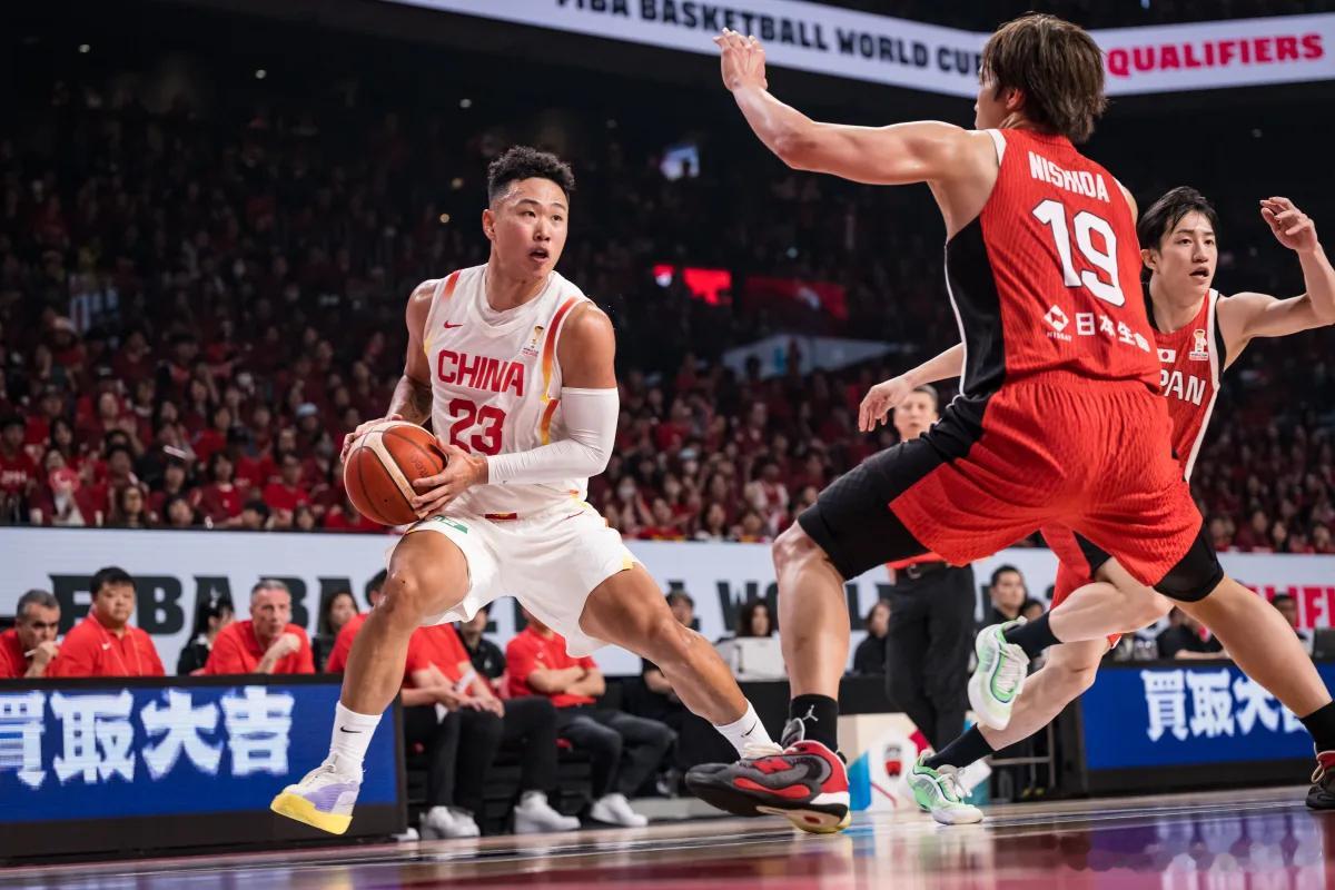 中国男篮87比80逆转日本男篮，中国男篮马年开门红！中国男篮在上半场落后14分的