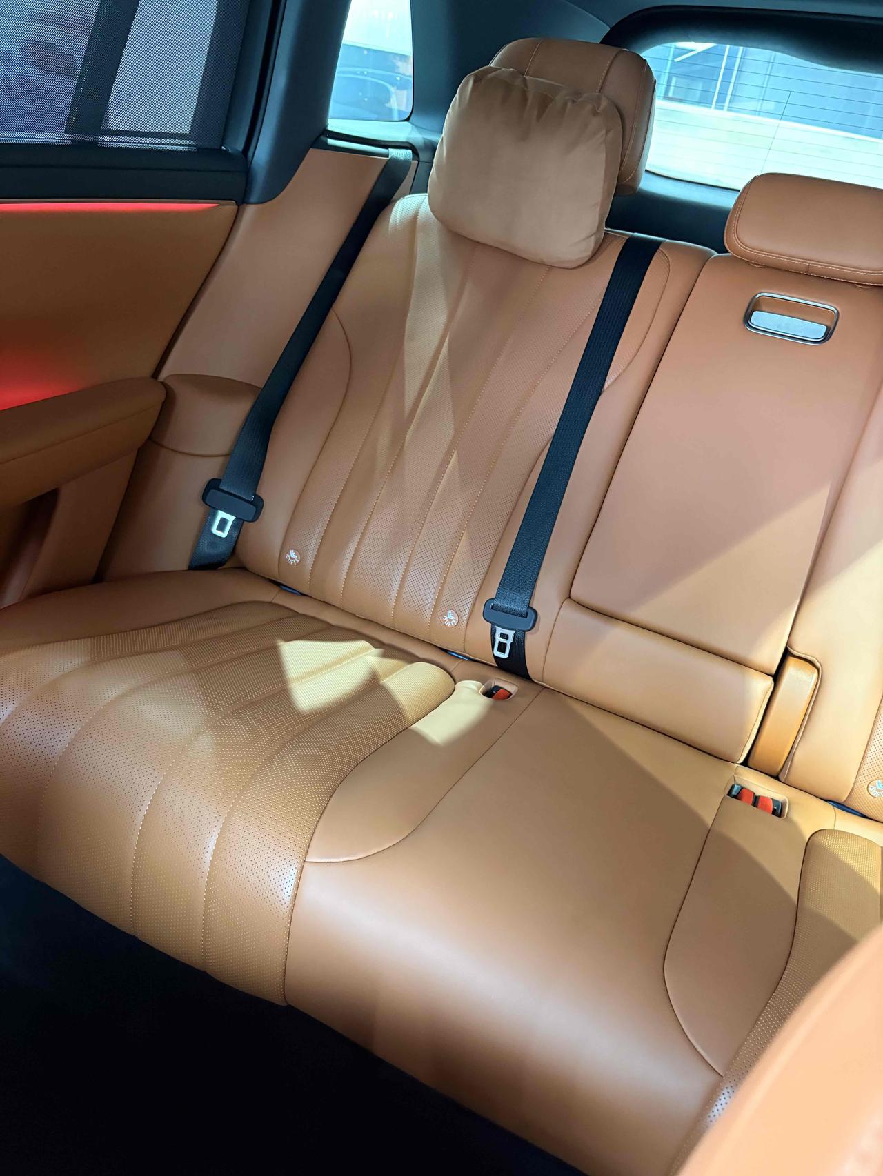 有500,000买奥迪还是买宝马？话说真正的拥有500,000的话，说明你很