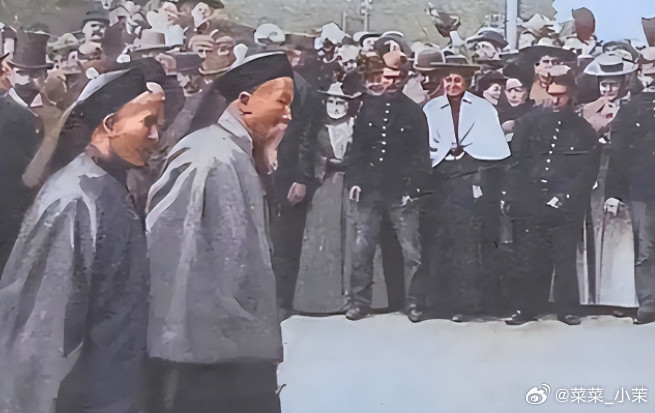 1896年，73岁的李鸿章首次踏上美国土地，面对纽约20层摩天大楼，他当众坦言：