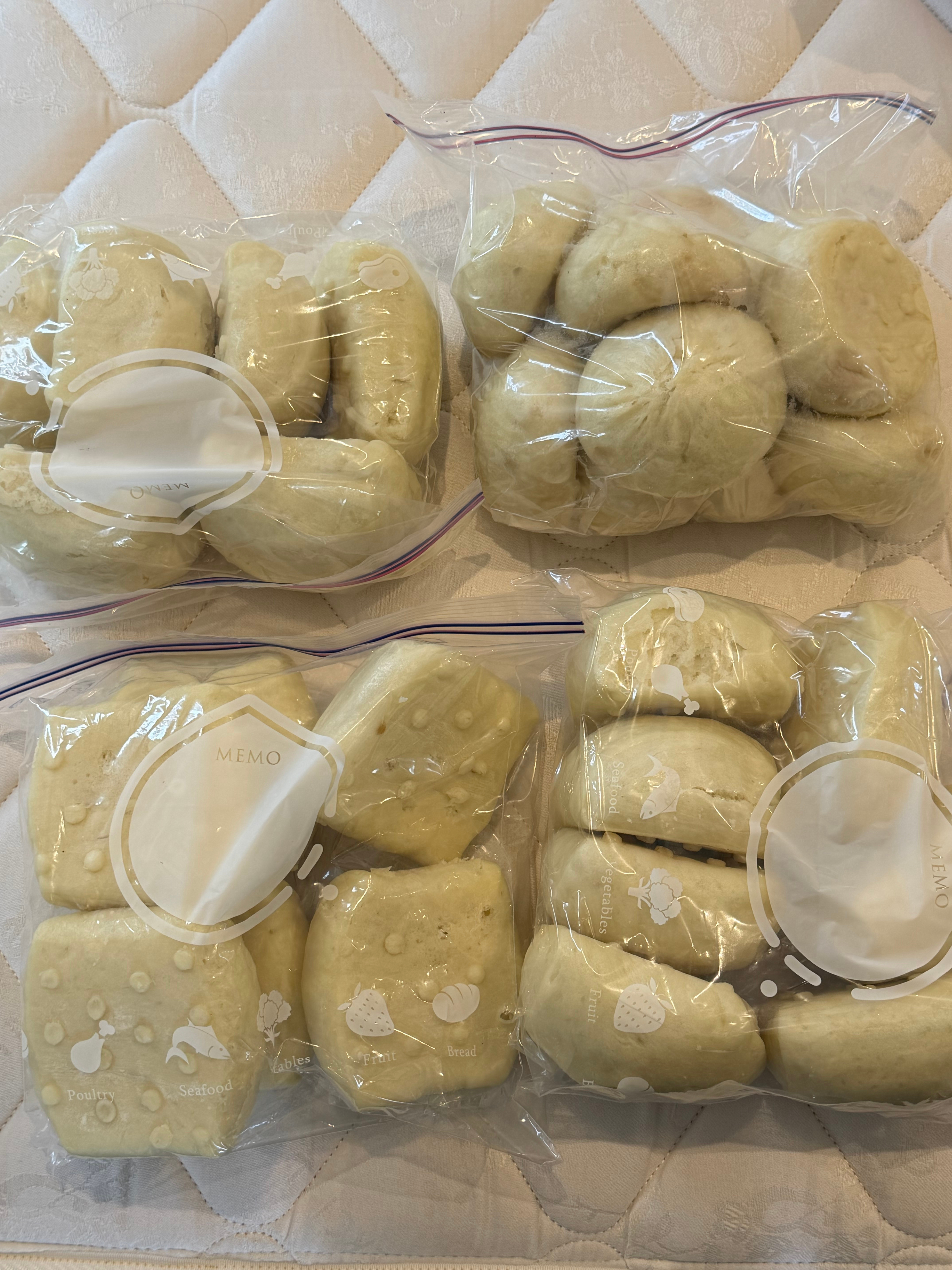 我现在特别想吃一个我家门口的美味老面馒头当时三月份回墨尔本的时候我爷爷给我买了