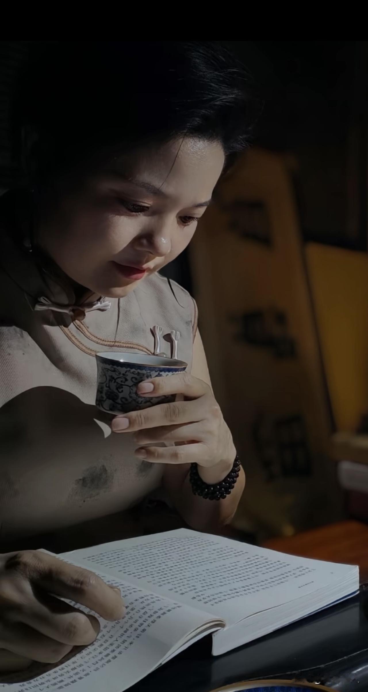 新思维：你不快乐的原因，是不知道如何安静地呆在自己的世界里。现在，太多人把“