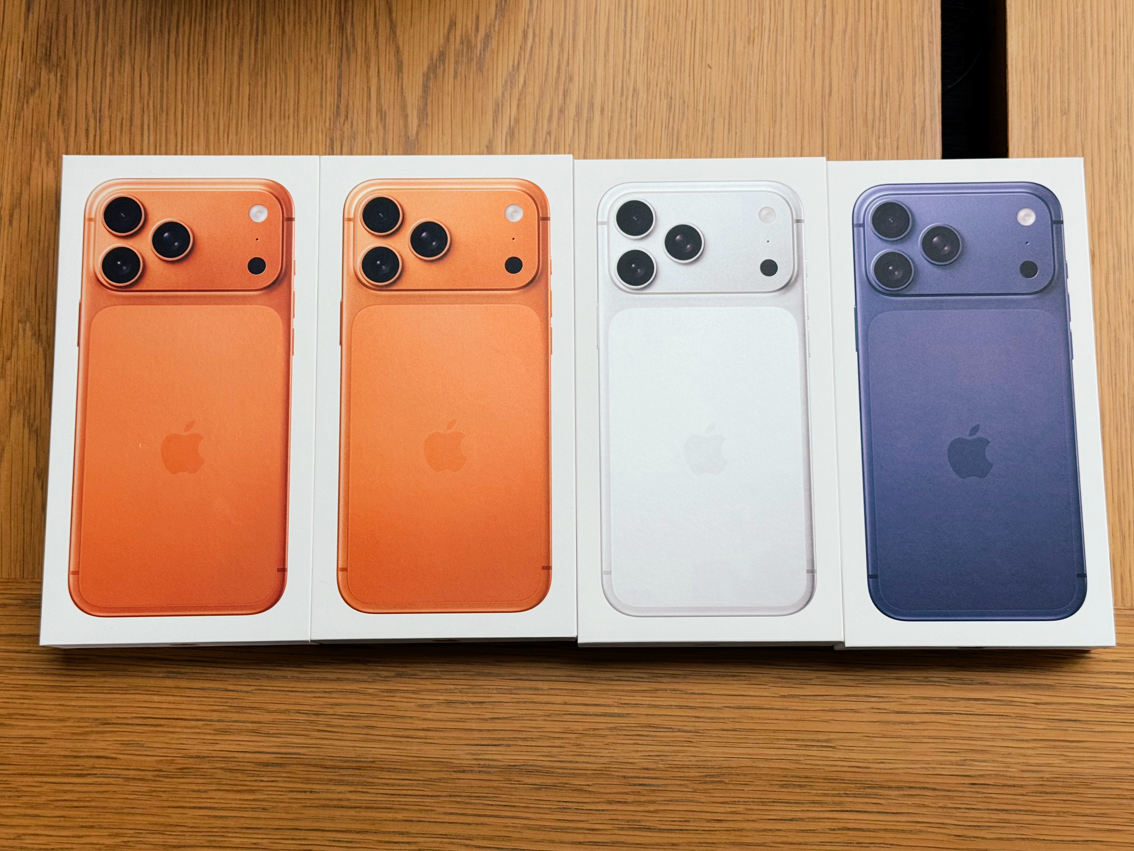 iPhone17ProMax太棒了[大笑][大笑]颜色推荐我变了，真机来