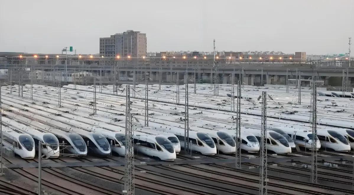 上海铁路局为何偏爱长客、唐车生产的动车组。目前上海铁路局动车组配属数量已达69