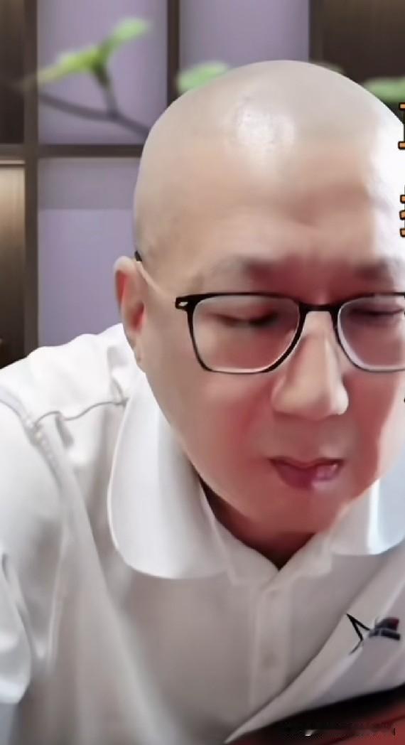 侯宝林最有名气弟子马季阻挠于世猷师承是谣言？老汪拿出实物，还原当年侯大师追悼会真