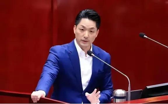 台湾地区恐怕要大洗牌！岛内正流传着一个几乎板上钉钉的预判：只要蒋万安在2026