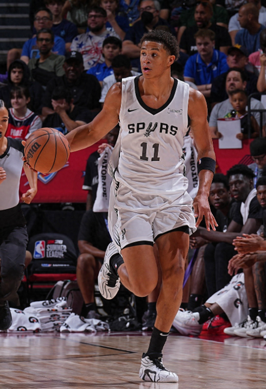 这卡布不会是季后赛x因素吧？赛季初卡布一上来我就心慌，现在一上来就有惊喜，刚