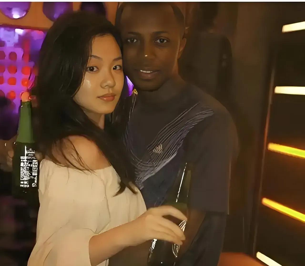 在中国，只要黑人愿意，他一年可以谈上百个中国女朋友。在广州有数百万黑人，这些人