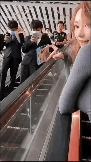 妹子，这位兄弟是懂你的