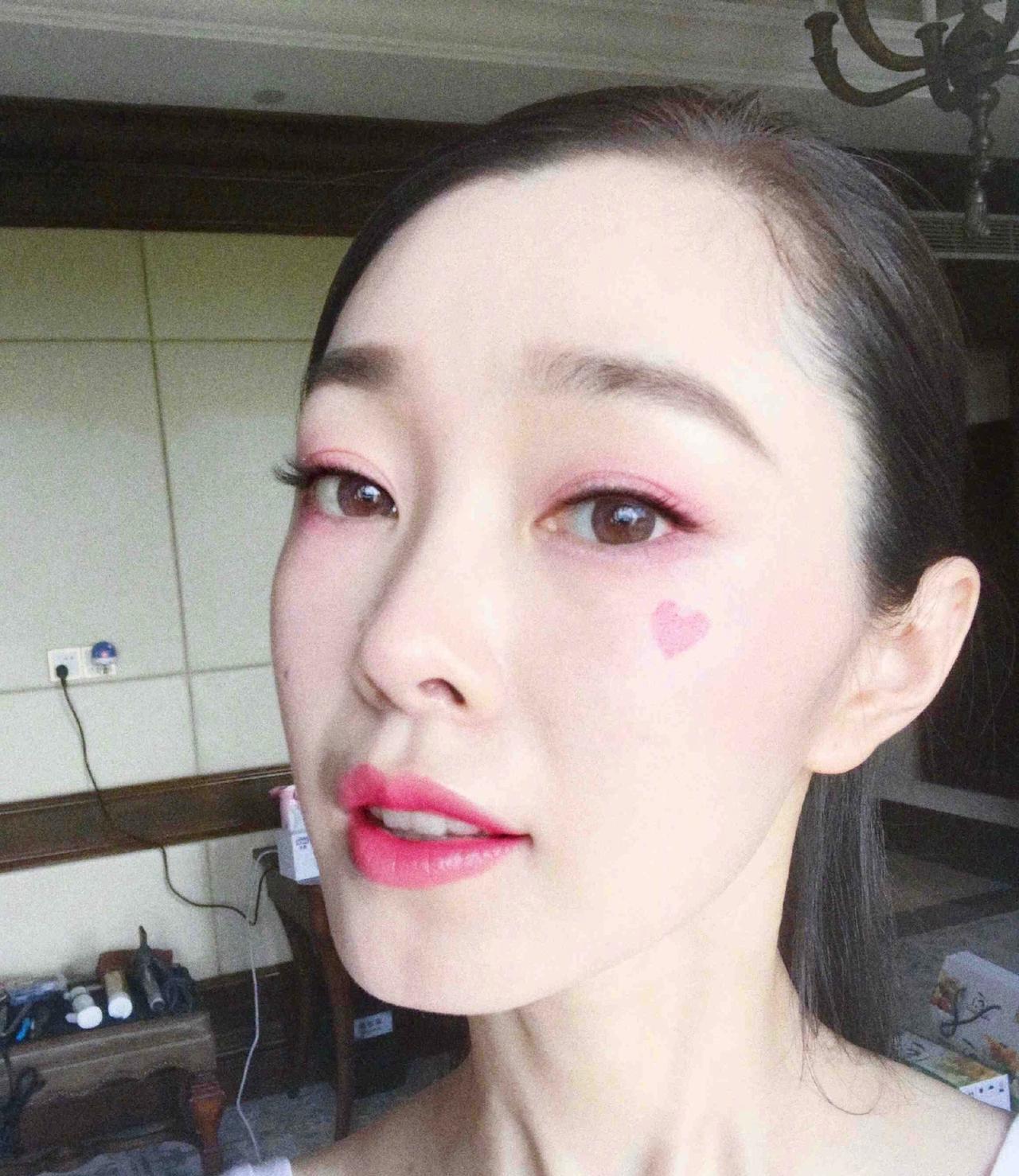 宋轶的颜值一直是耐看型的，不是吗