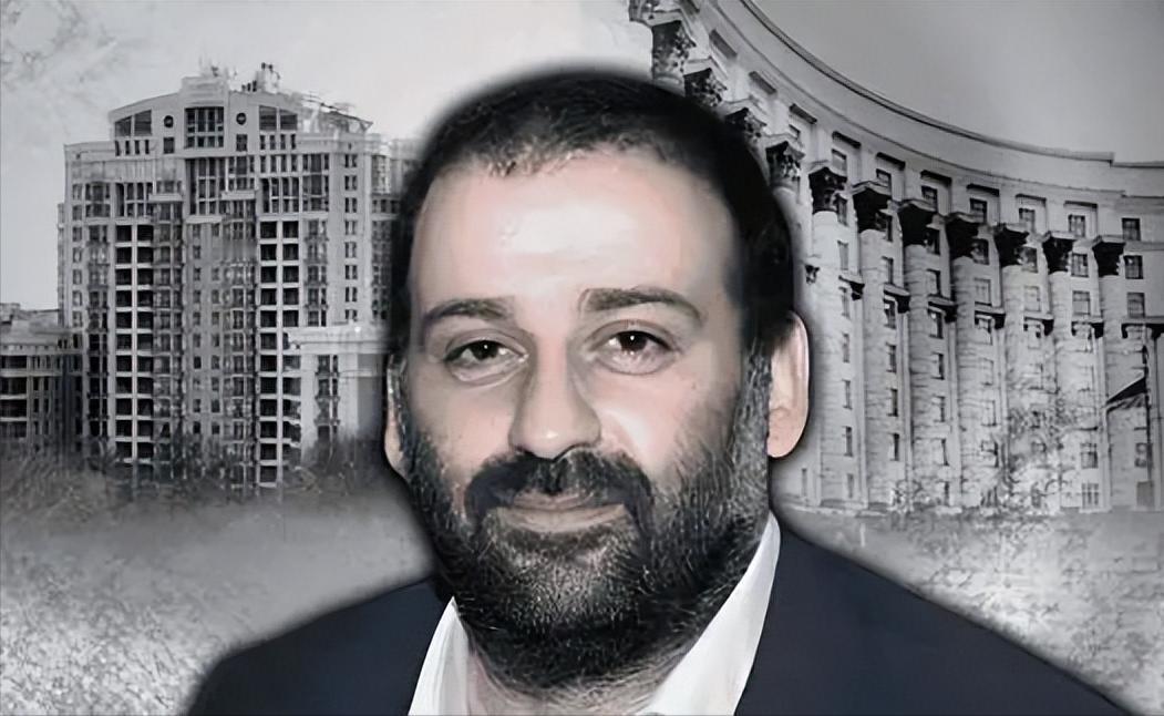 泽连斯基最信任的人，卷走上亿美元跑了！波罗申科趁机逼宫！前线在打仗，后方在