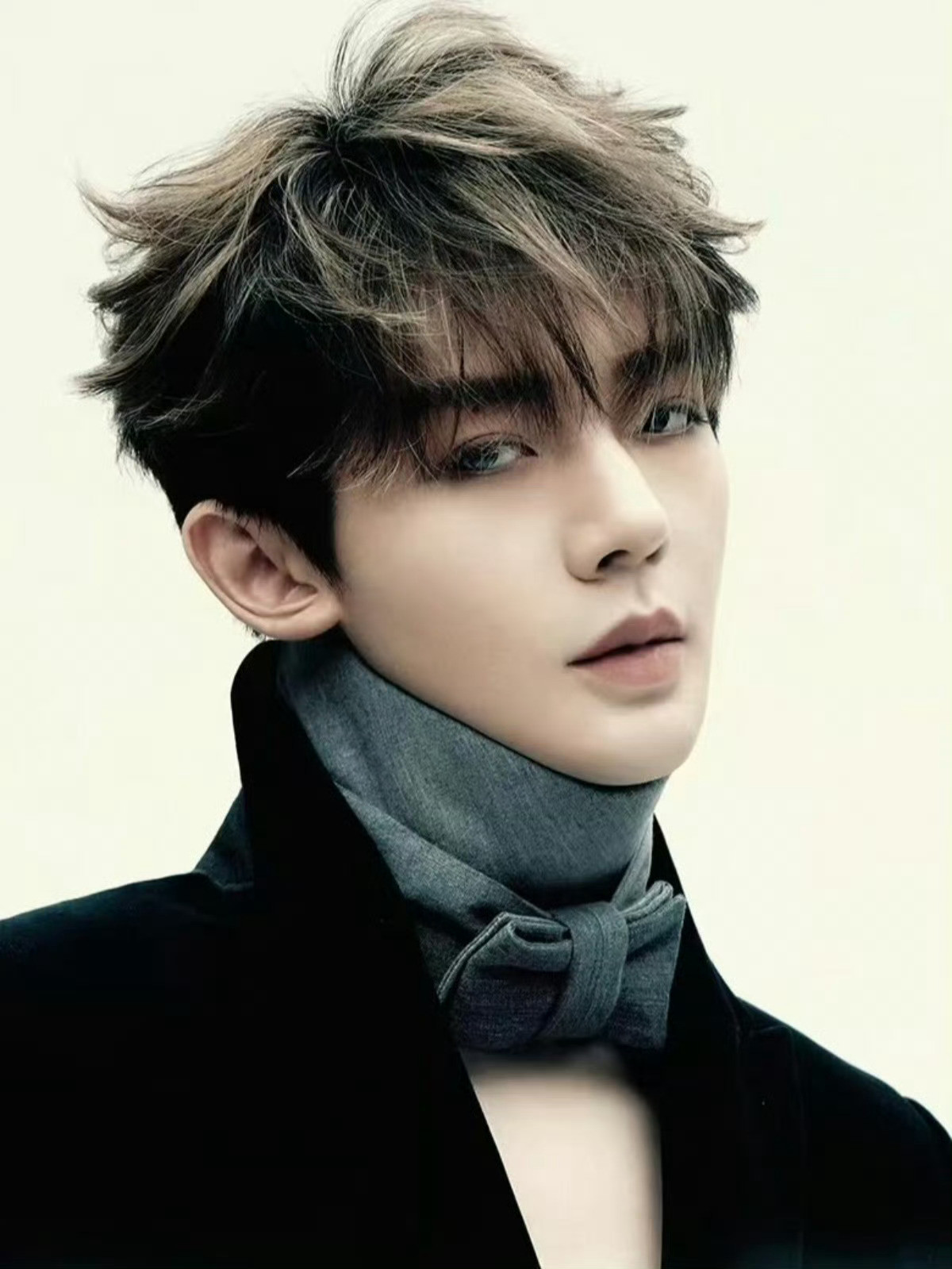 邓为内娱现役法拉利·邓为内娱唯一的🐍塑+内娱现役法拉利优雅独特矜贵的气质举