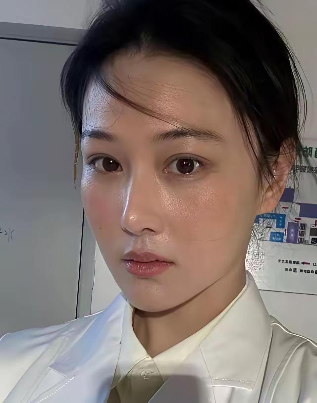 妈呀张馨予这素颜，没美颜没滤镜就长这样