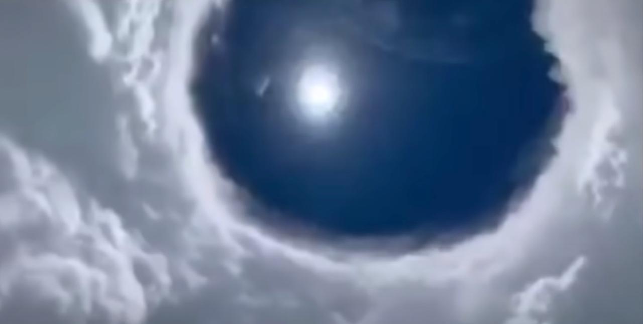 飓风艾琳之眼！从太空观看这场强大的风暴。8月19日美国《太空新闻》刊文。2