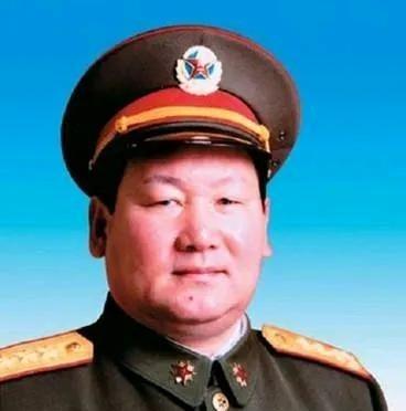 1956年，23岁的排长刘精松，突然接到通知被提拔为高炮连连长。这消息在团部