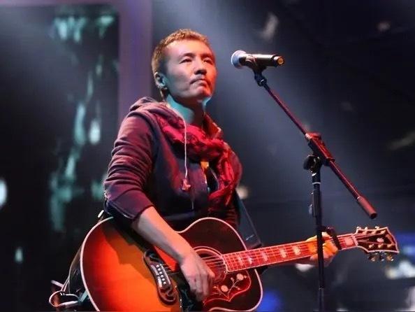 1.王子奇王楚然谈过一段，女生怕影响事业分手，男生跑去挽回，把经纪人气的不轻。2