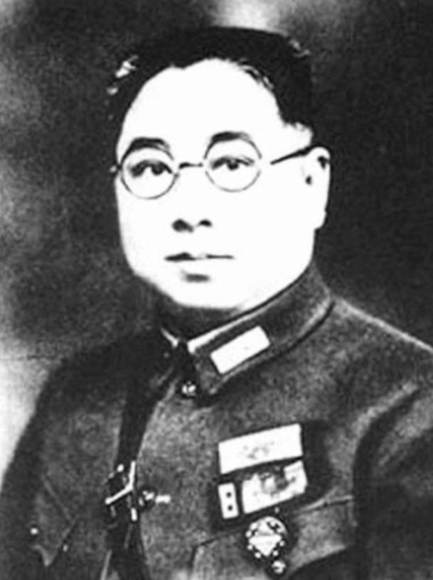 1930年底，蒋介石给红军送来一封"求情信"：20万大洋、20担西药、能装备50