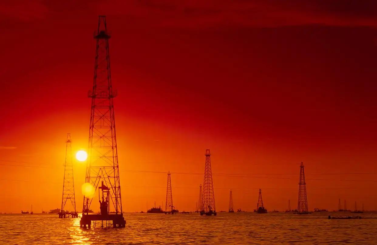 委内瑞拉破局核心就十六个字：存人失地，人地皆存；存地失人，人地皆失。撑住第一波，