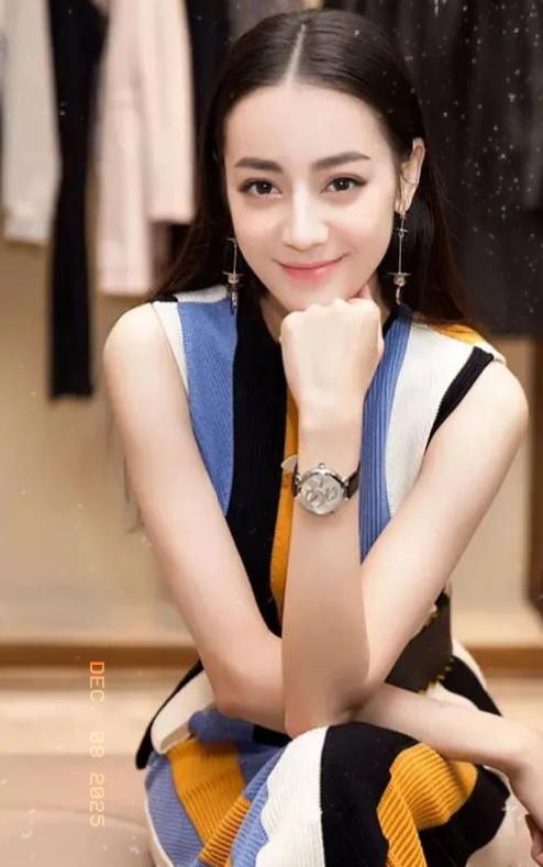 谁能想到！迪丽热巴居然住了15年酒店，没买一套房，这操作真的颠覆认知！主持