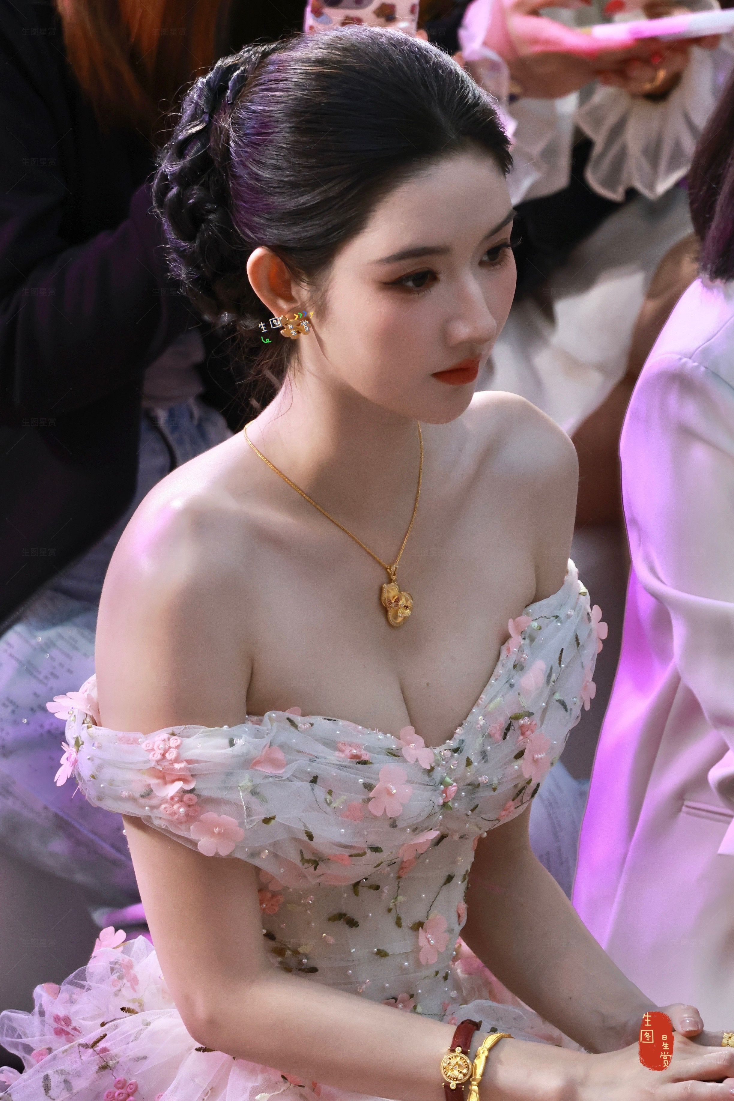 王玉雯花仙子来的，今天实在太香呐🌸王姐苏州活动一波美美生图已到达