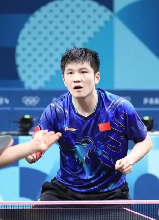 樊振东被罚款200万去年12月他退世界排名，国际乒联新规写着：缺席一站就扣