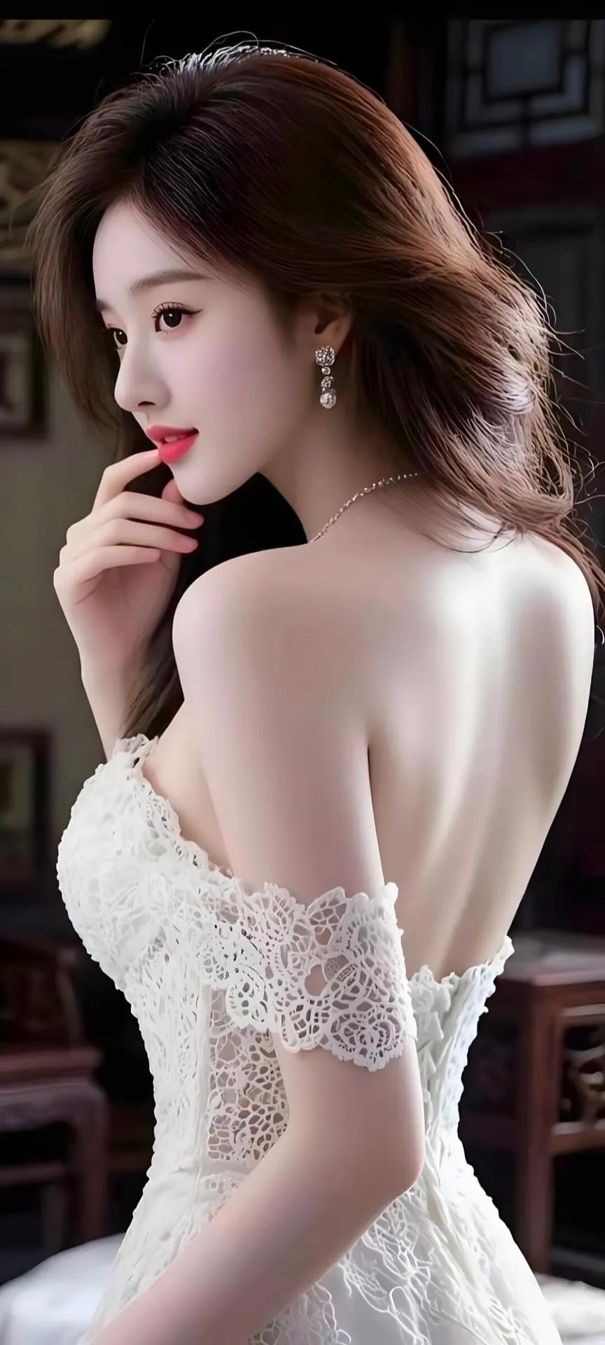 优雅白裙，复古风韵，红唇轻启，美不胜收。