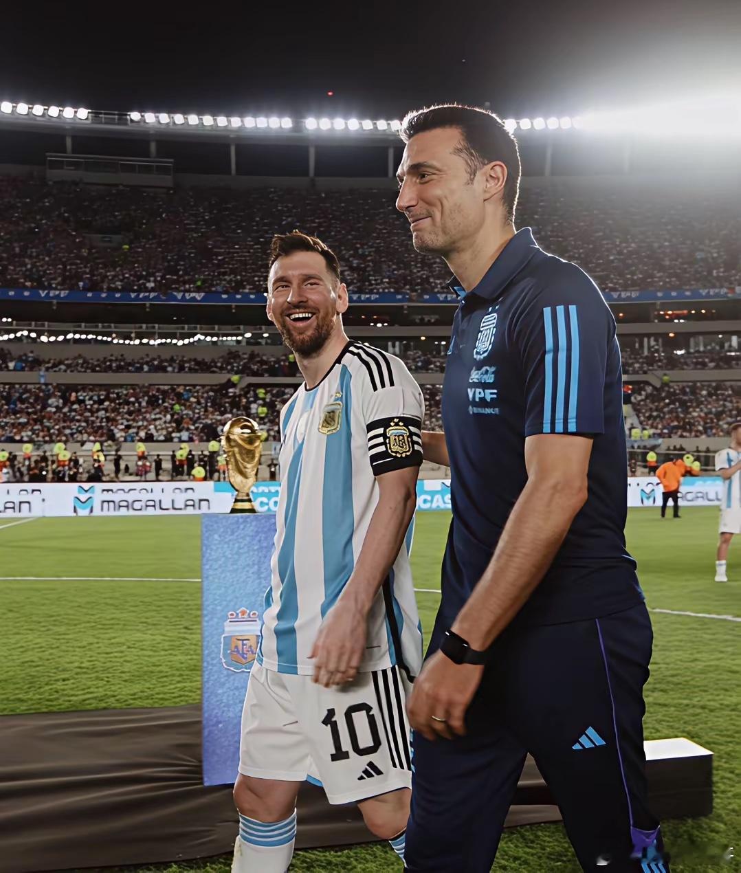 阿根廷国家队主帅斯卡洛尼与队长梅西已于1月2日在富内斯（Funes）会面，正式开